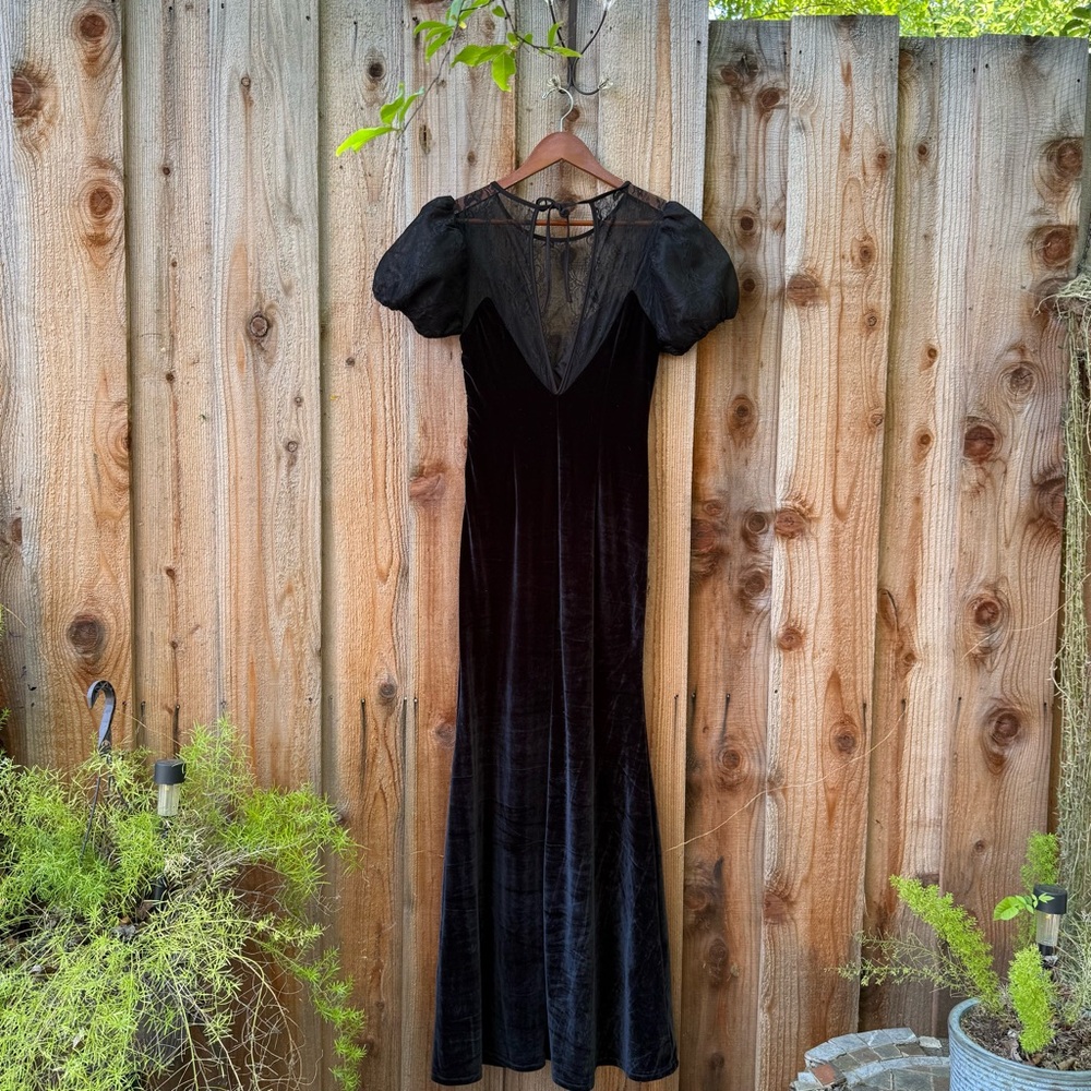SOLD - Black Velvet Lace Puff Sleeve Bustier Low-Back Maxi Dress 🌿2 - Picture 9 of 10